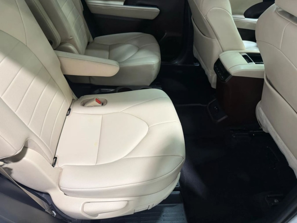 2020 Toyota Highlander Image 29