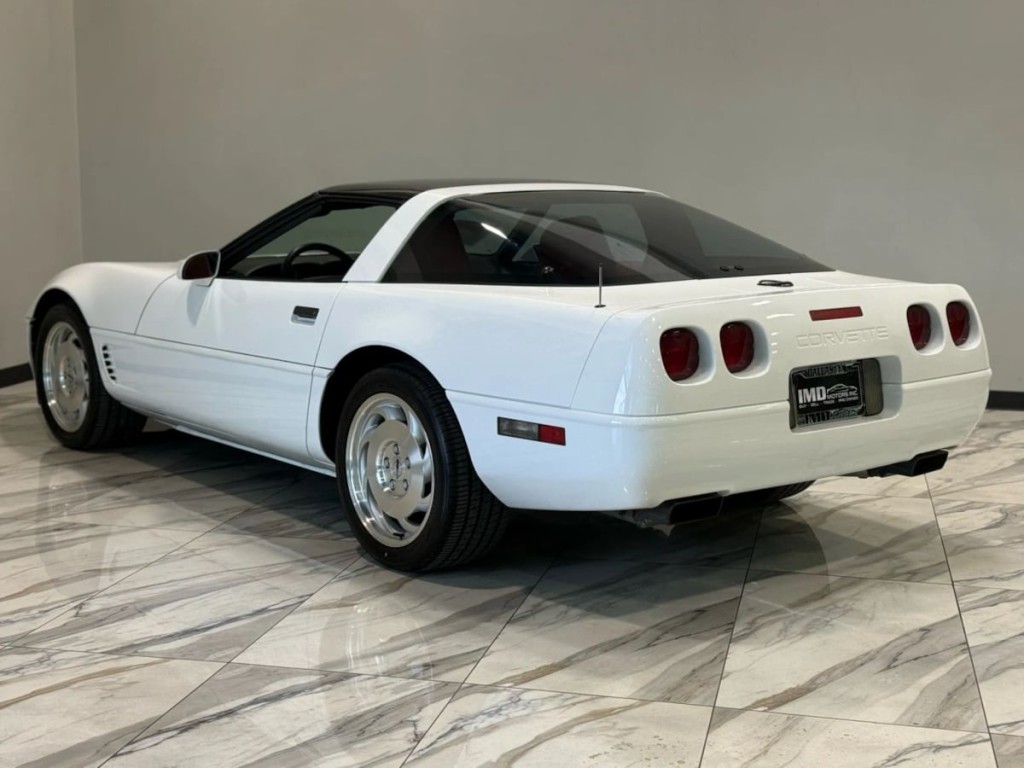 1995 Chevrolet Corvette Image 12