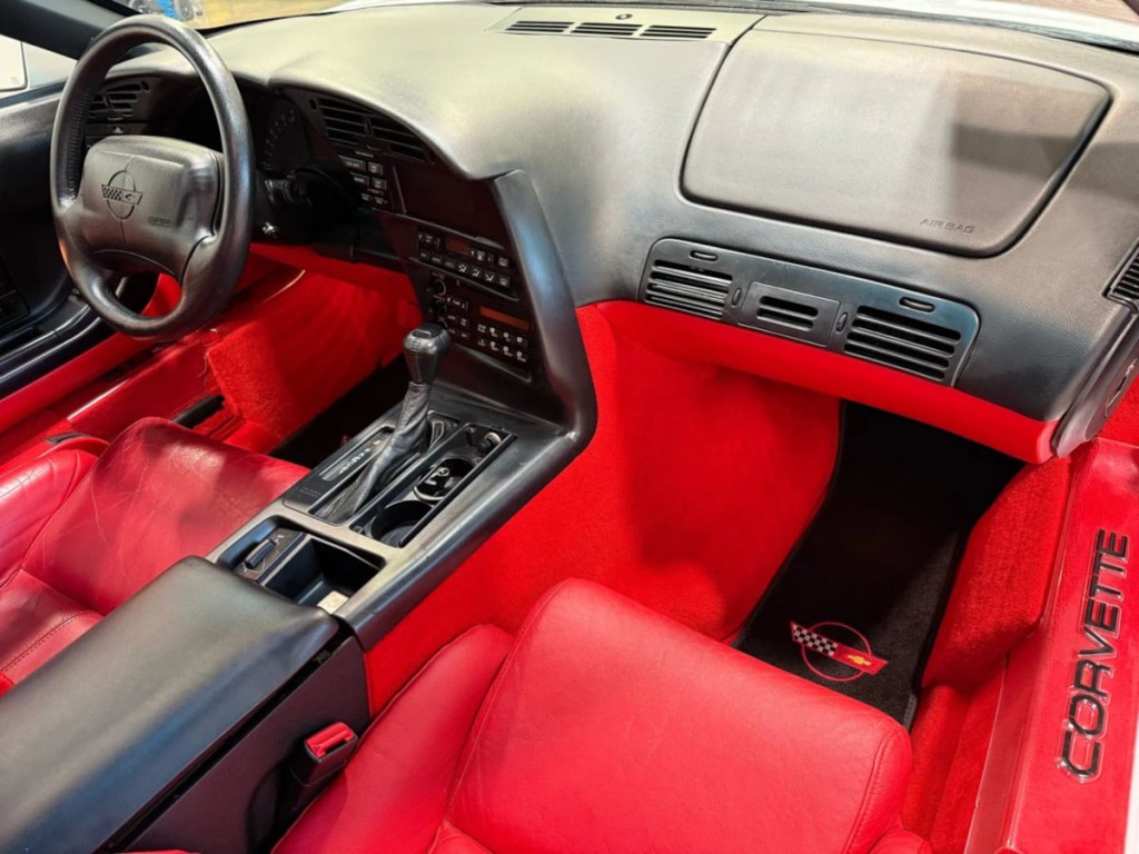 1995 Chevrolet Corvette Image 16
