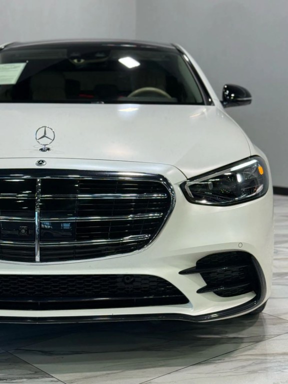 2022 Mercedes-Benz S-Class Image 4