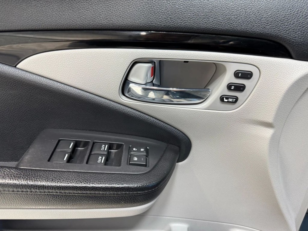 2017 Honda Pilot Image 13