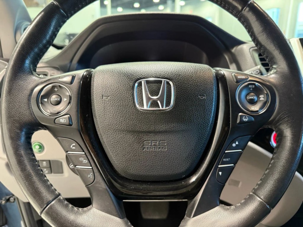 2017 Honda Pilot Image 16