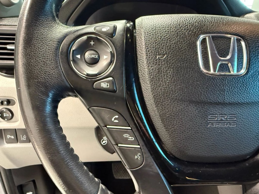 2017 Honda Pilot Image 17