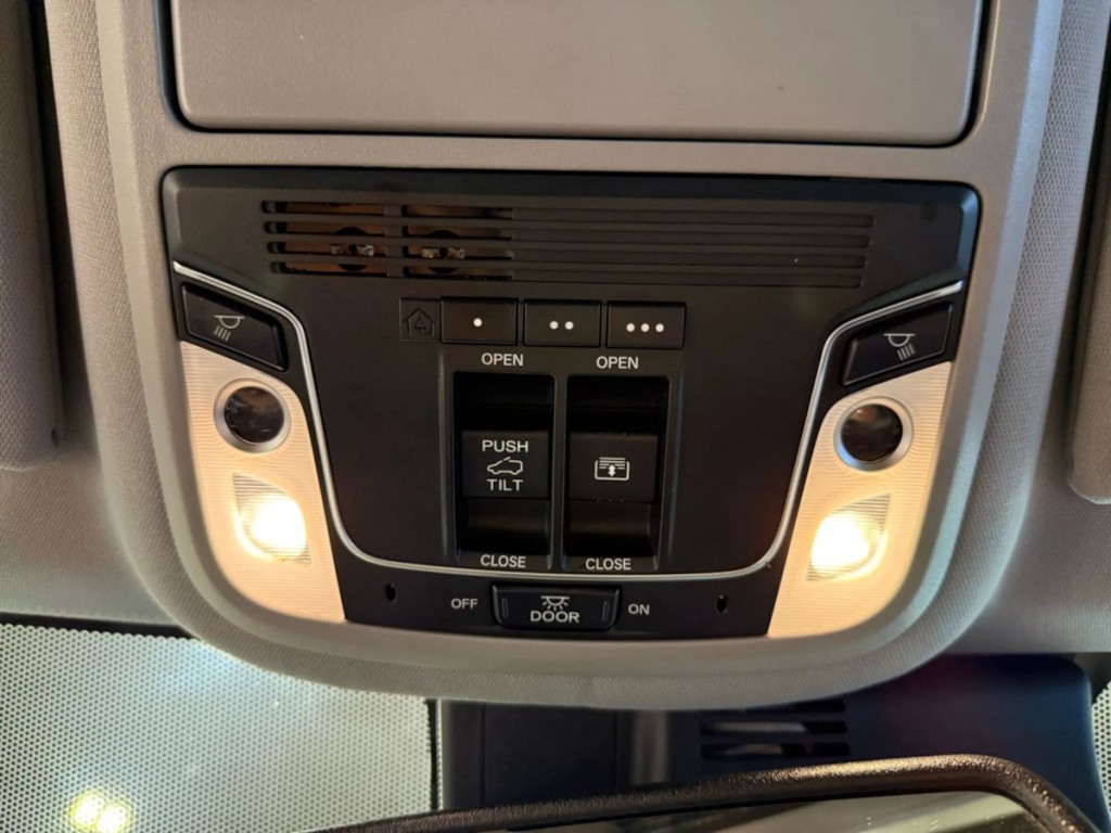 2017 Honda Pilot Image 23