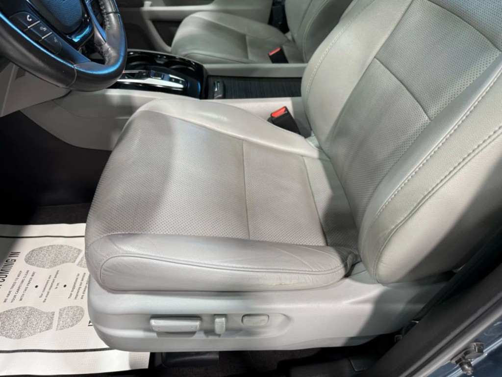 2017 Honda Pilot Image 25