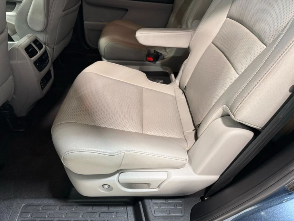 2017 Honda Pilot Image 27