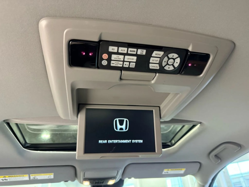 2017 Honda Pilot Image 31