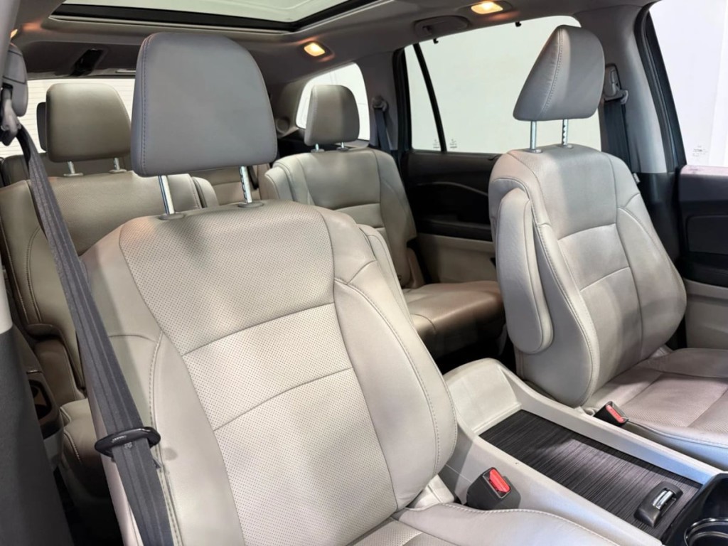 2017 Honda Pilot Image 34