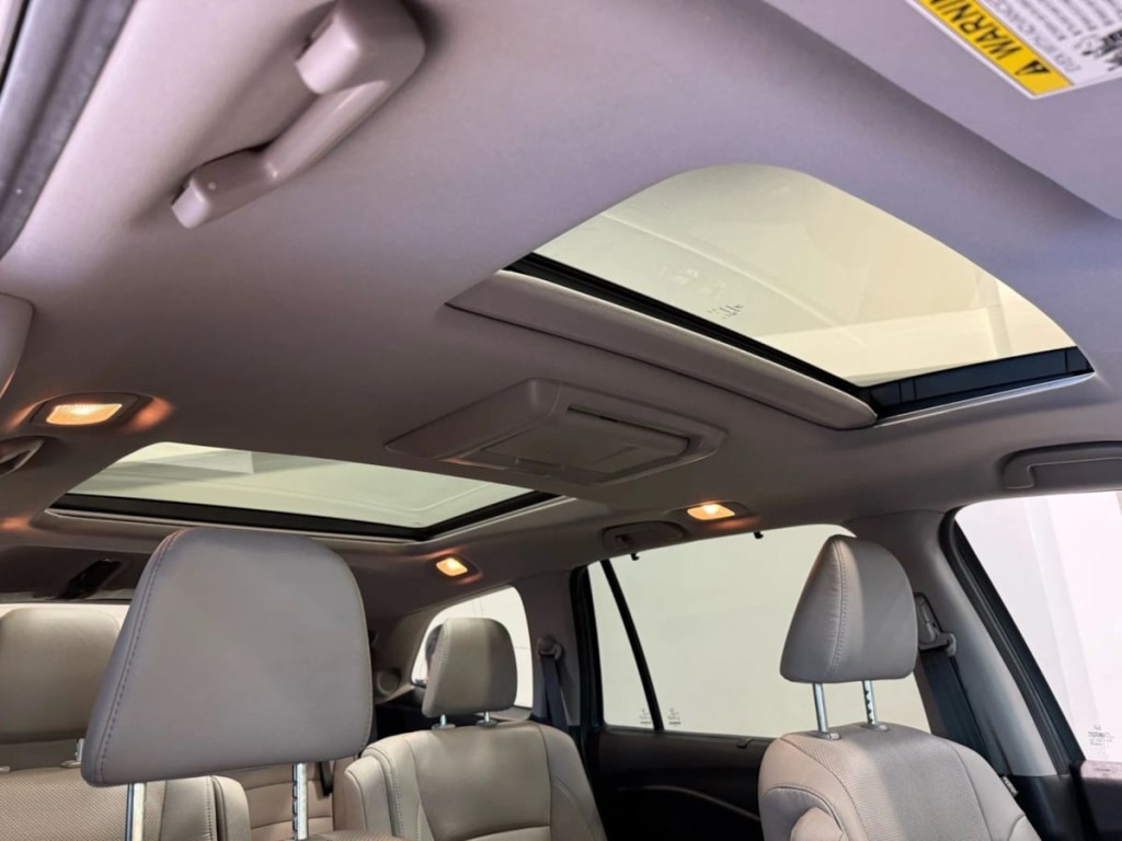 2017 Honda Pilot Image 35