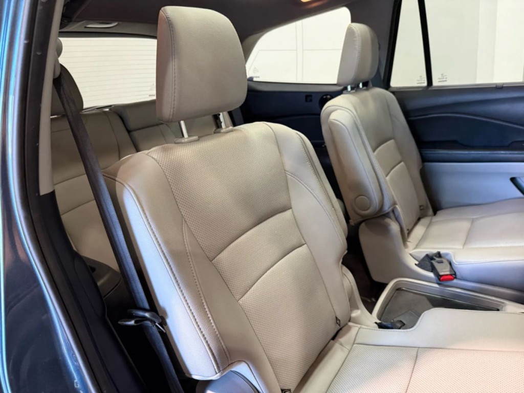 2017 Honda Pilot Image 37