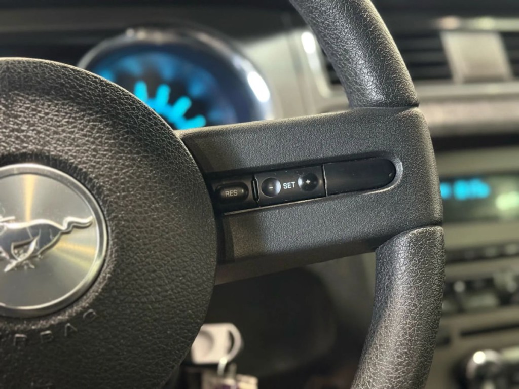 2012 Ford Mustang Image 14