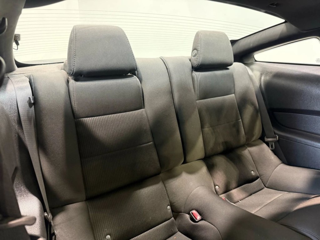 2012 Ford Mustang Image 25