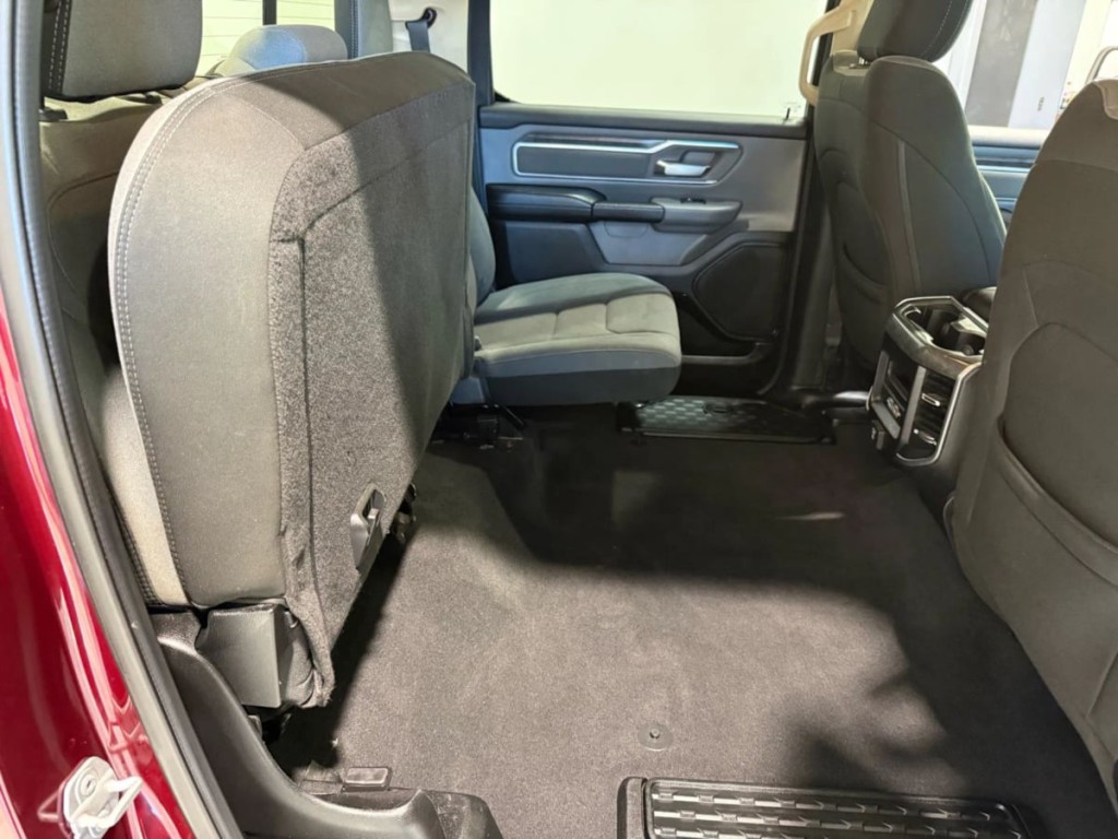 2019 RAM 1500 Image 32