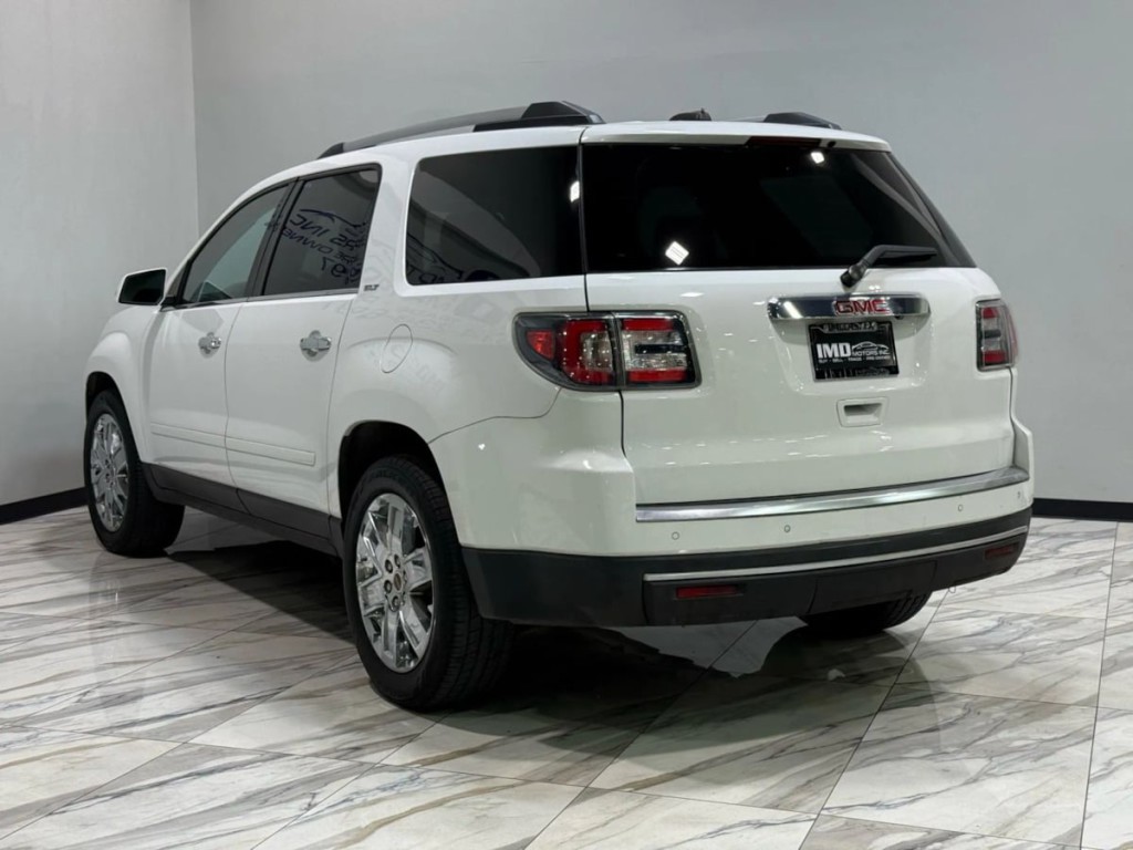 2017 GMC Acadia Image 8