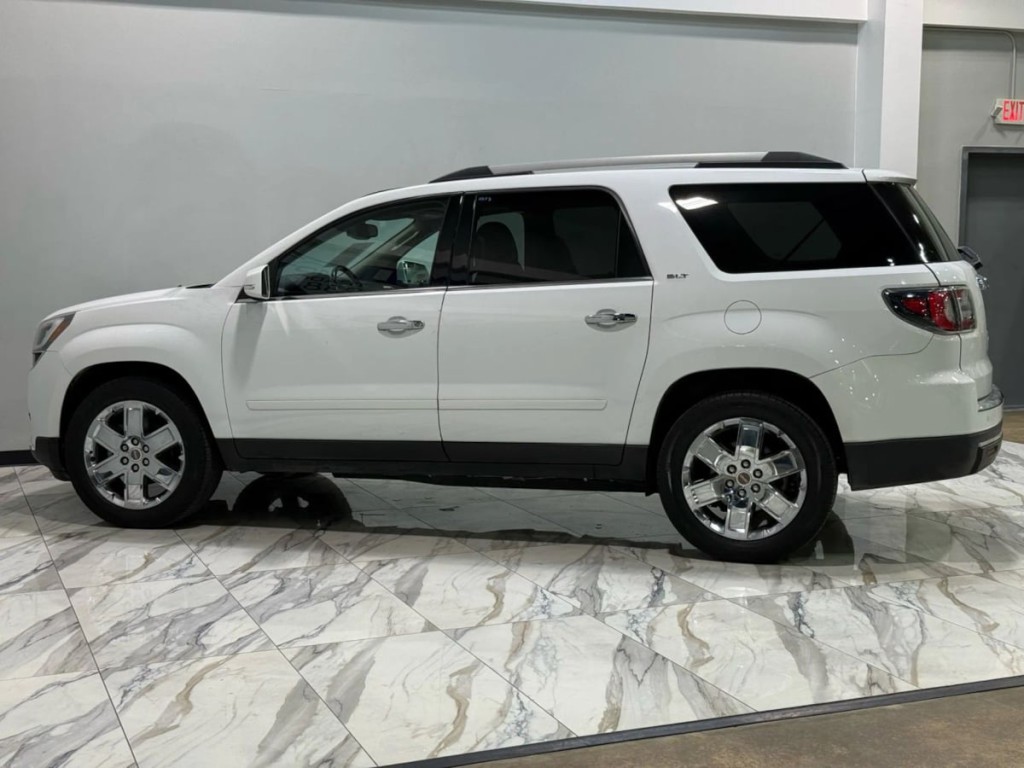 2017 GMC Acadia Image 9