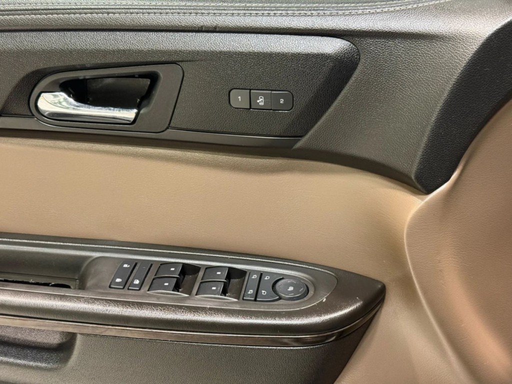 2017 GMC Acadia Image 12