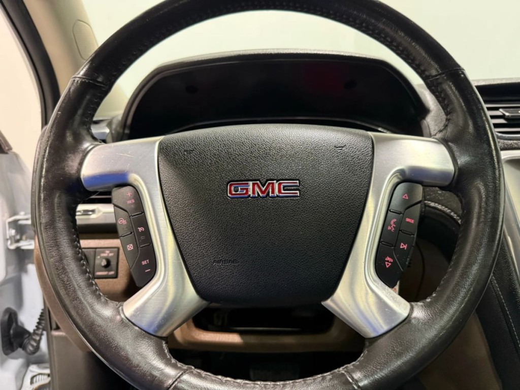 2017 GMC Acadia Image 16