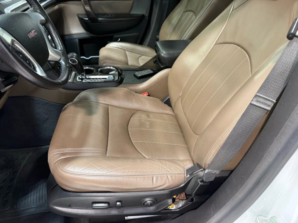 2017 GMC Acadia Image 24