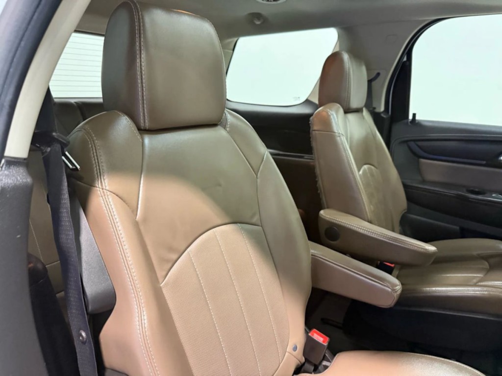 2017 GMC Acadia Image 31