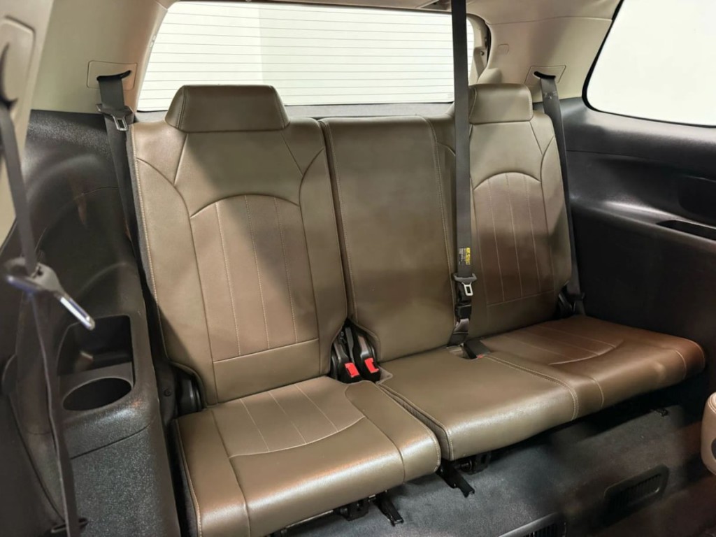 2017 GMC Acadia Image 33