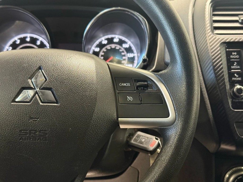 2020 Mitsubishi Outlander Image 17