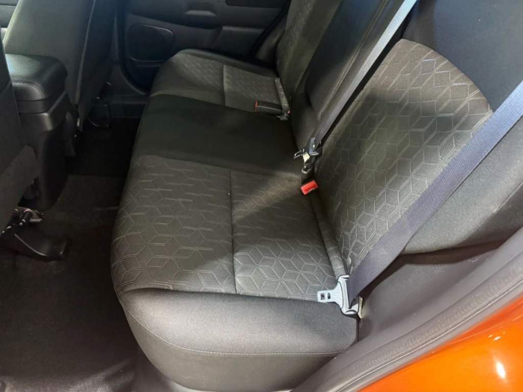 2020 Mitsubishi Outlander Image 26