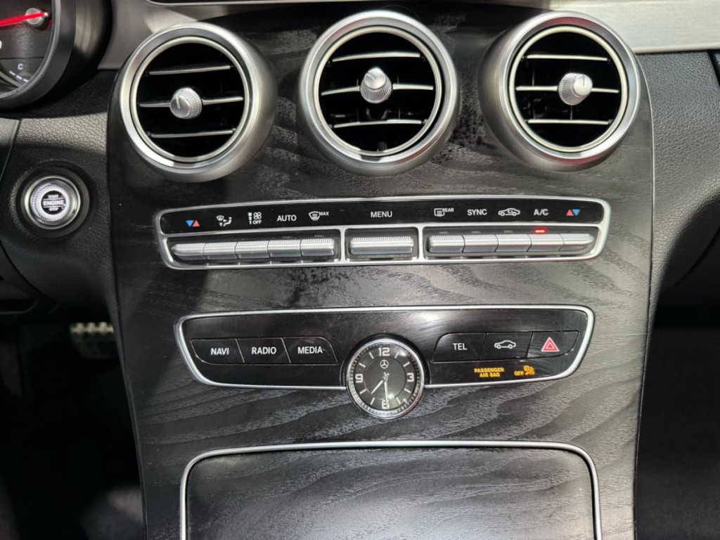 2019 Mercedes-Benz C-Class Image 22
