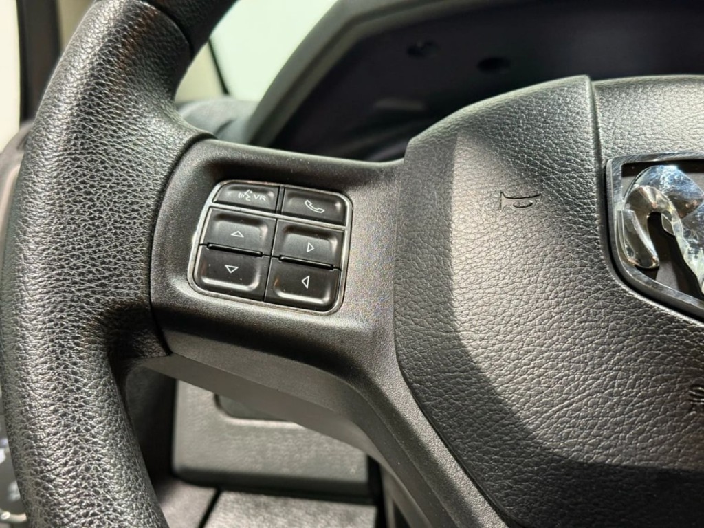 2015 RAM 1500 Image 14