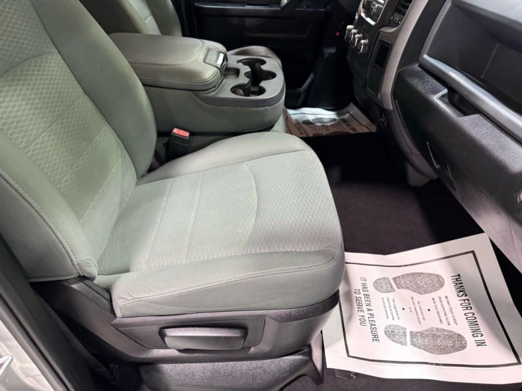 2015 RAM 1500 Image 25