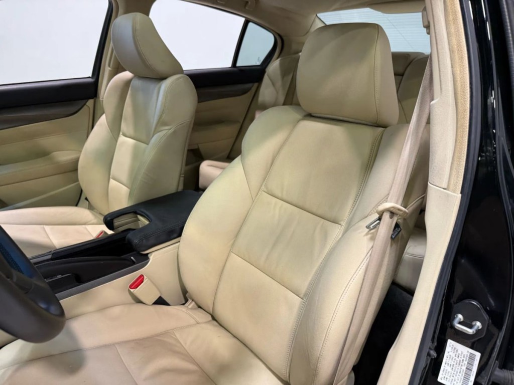 2012 Acura TL Image 16