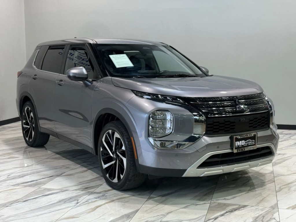 2022 Mitsubishi Outlander Image 4