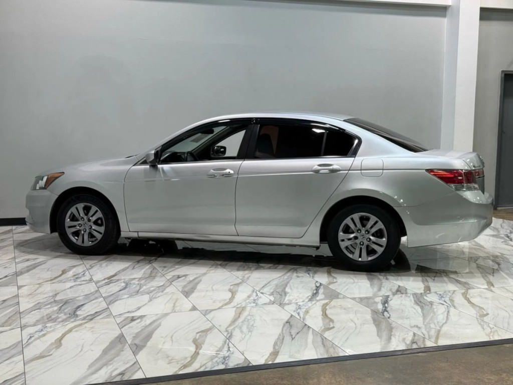 2012 Honda Accord Image 9