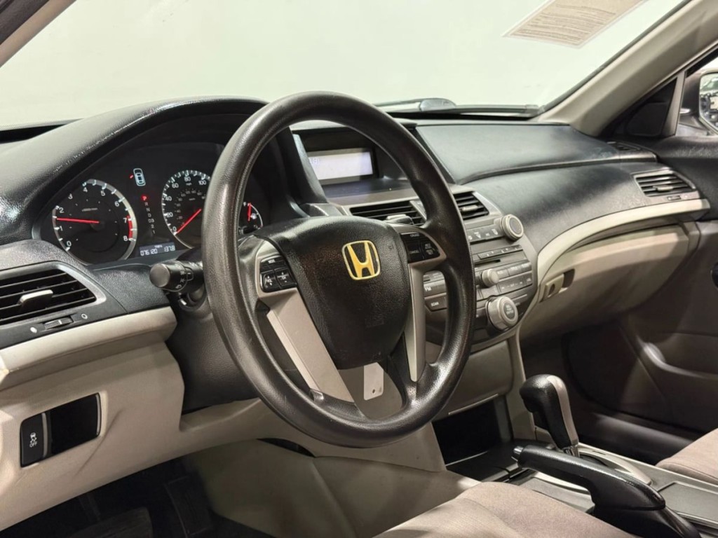 2012 Honda Accord Image 12