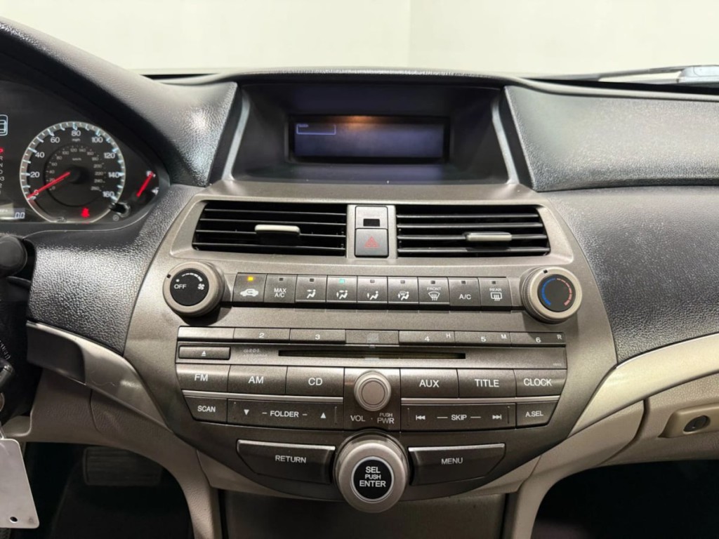 2012 Honda Accord Image 18