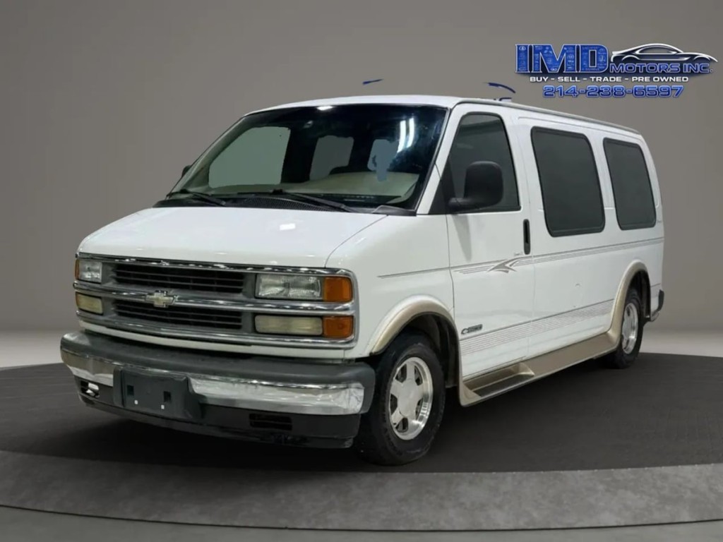 2002 Chevrolet Express Image 2
