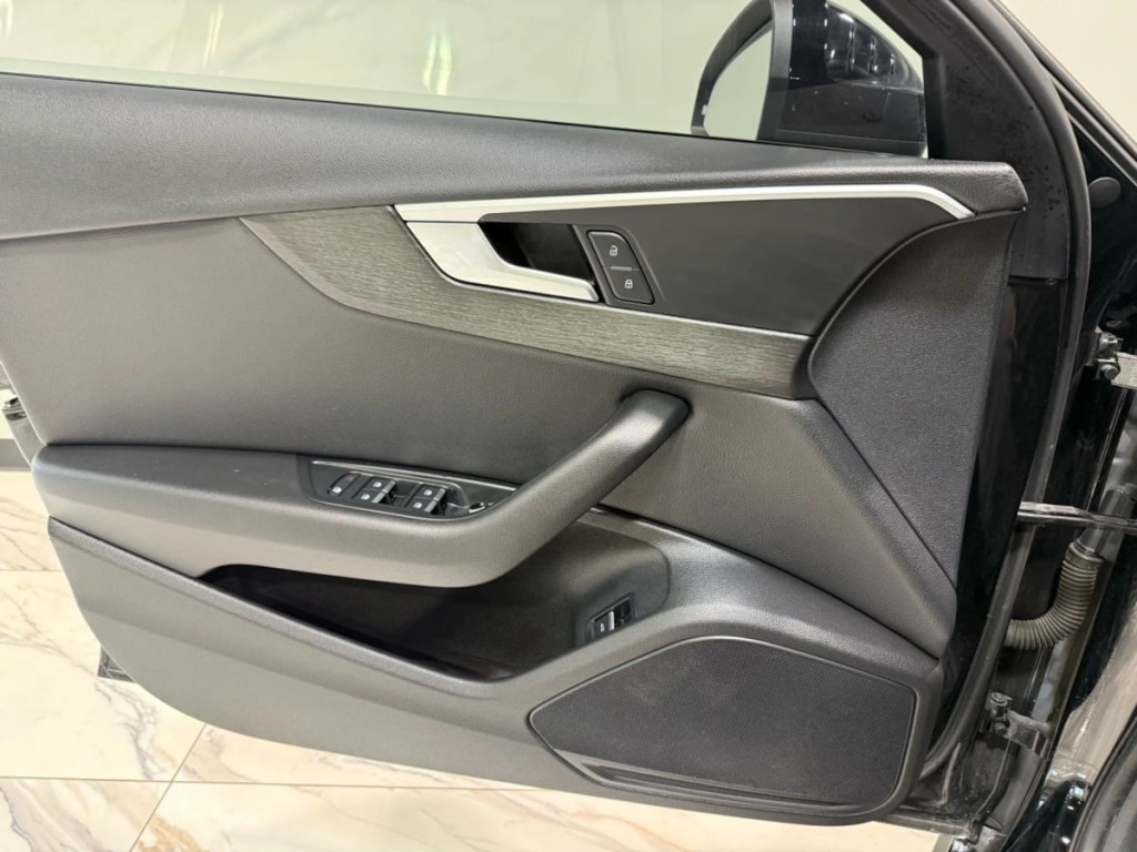 2018 Audi A4 Image 11