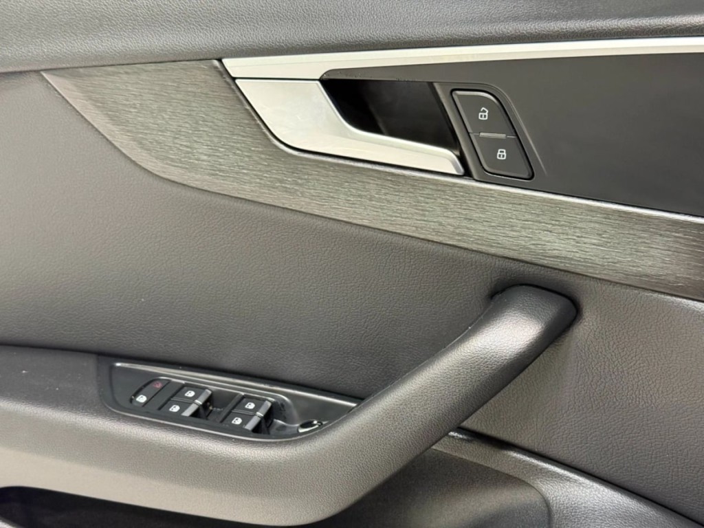 2018 Audi A4 Image 12