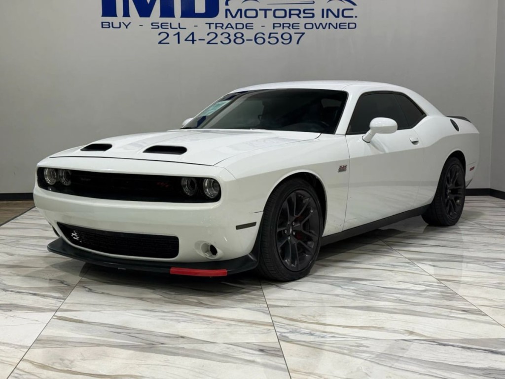 2020 Dodge Challenger Image 2