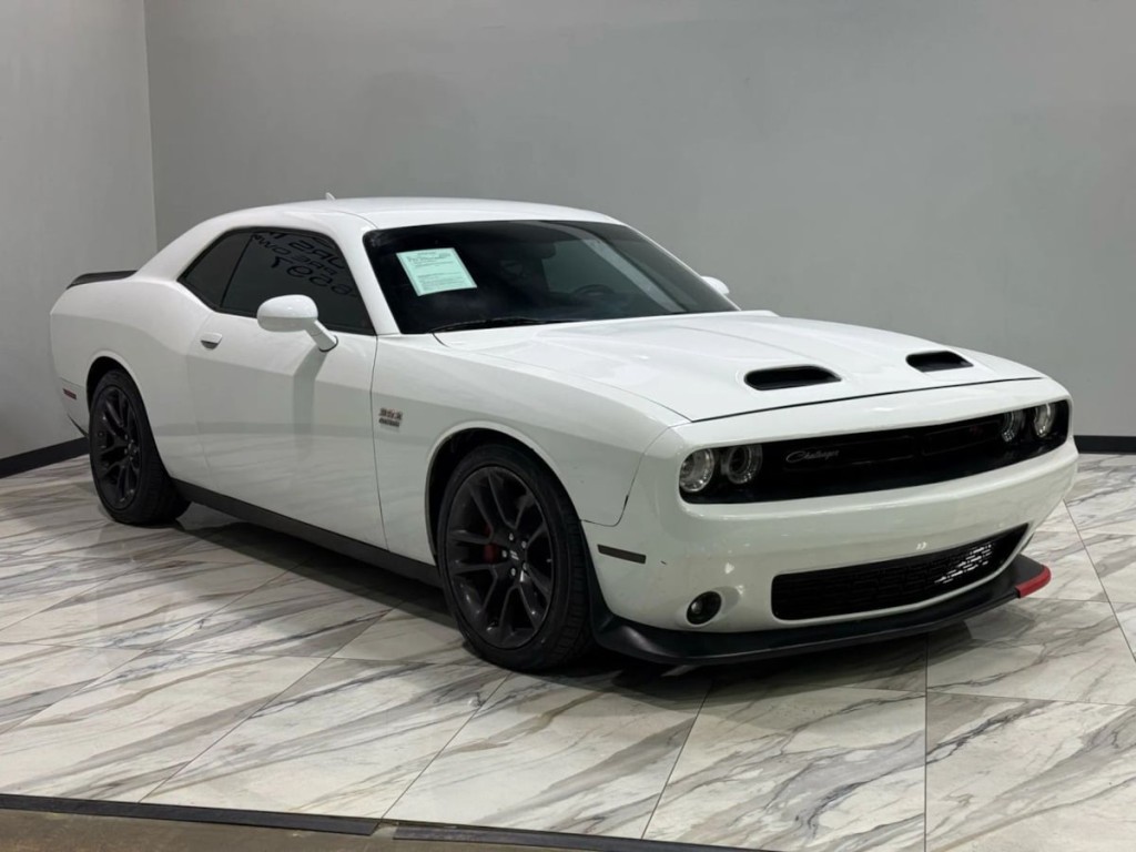 2020 Dodge Challenger Image 4