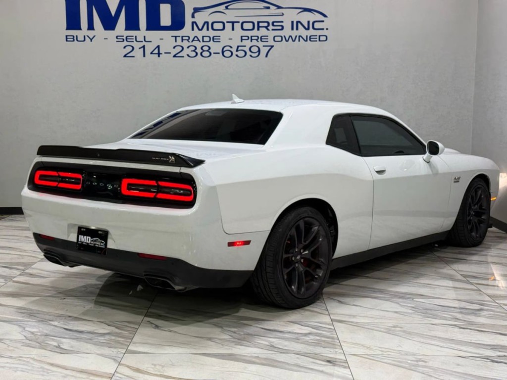 2020 Dodge Challenger Image 6