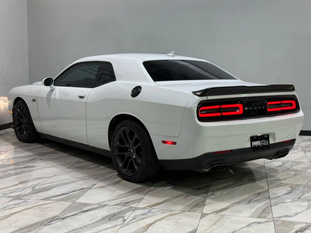 2020 Dodge Challenger Image 9
