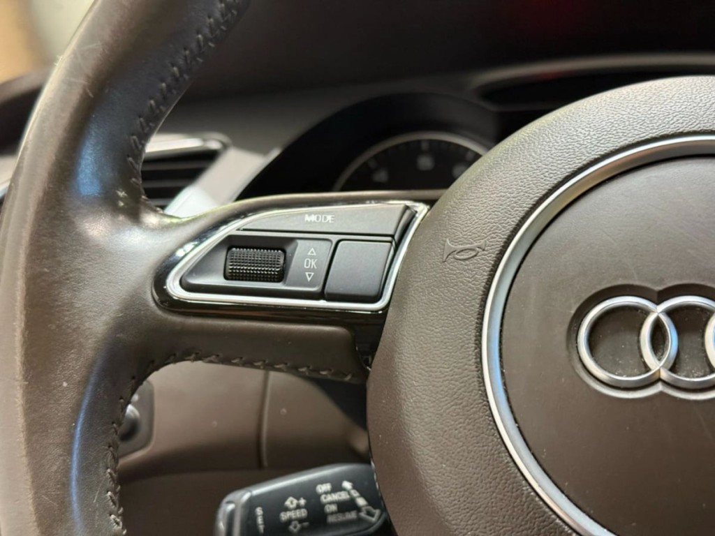 2016 Audi A4 Image 11