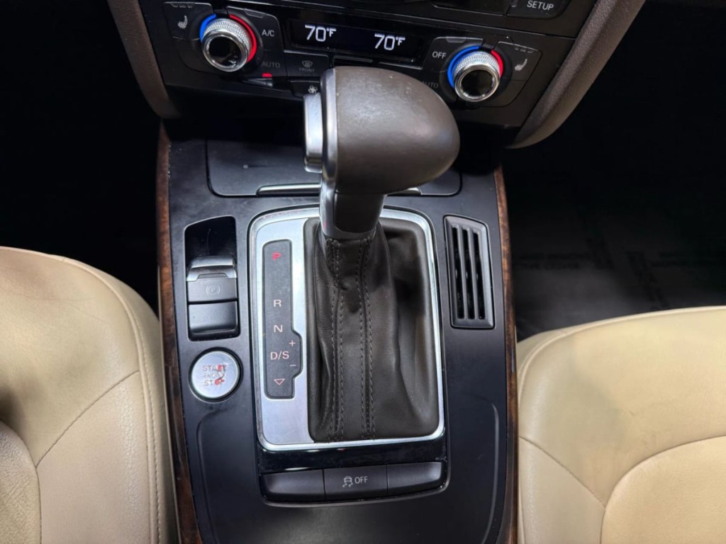 2016 Audi A4 Image 16