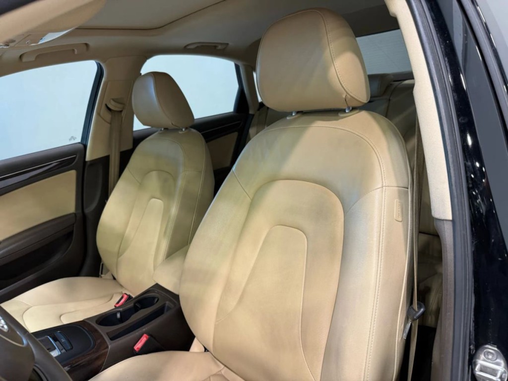 2016 Audi A4 Image 17