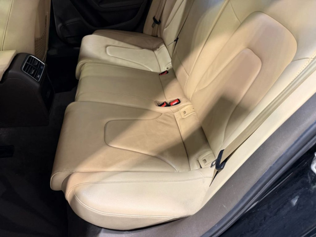 2016 Audi A4 Image 20