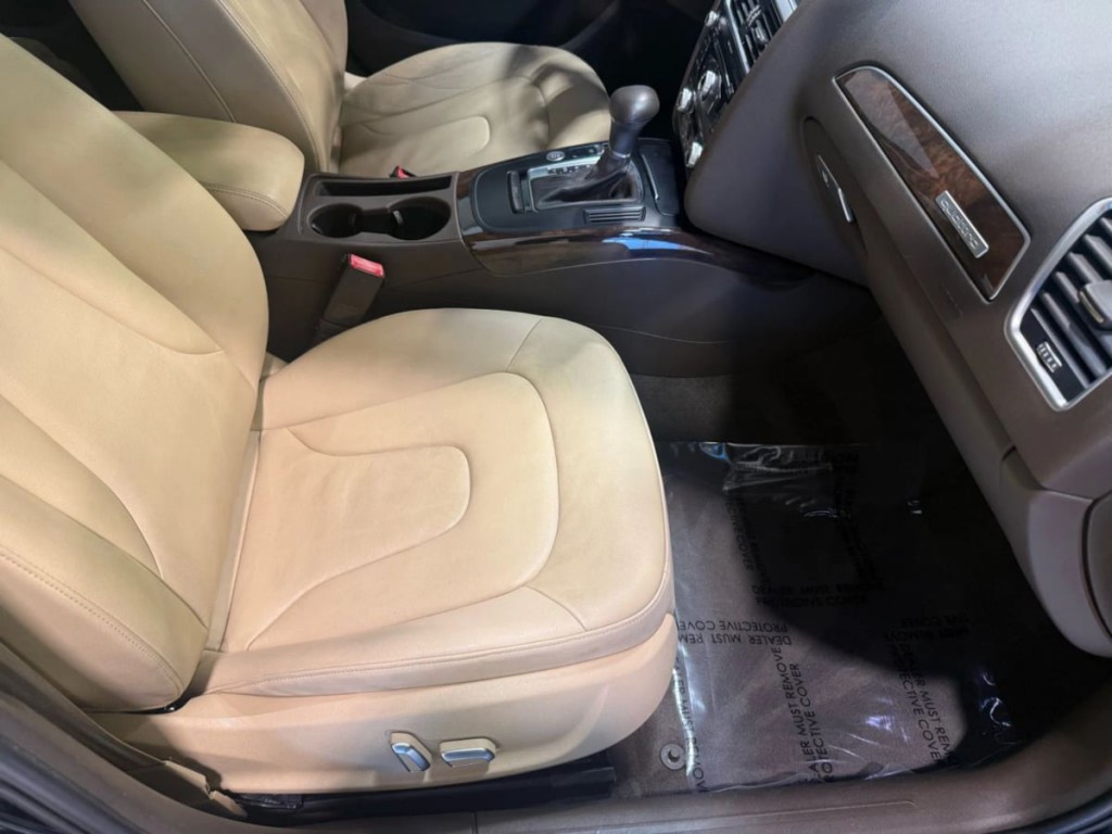 2016 Audi A4 Image 23