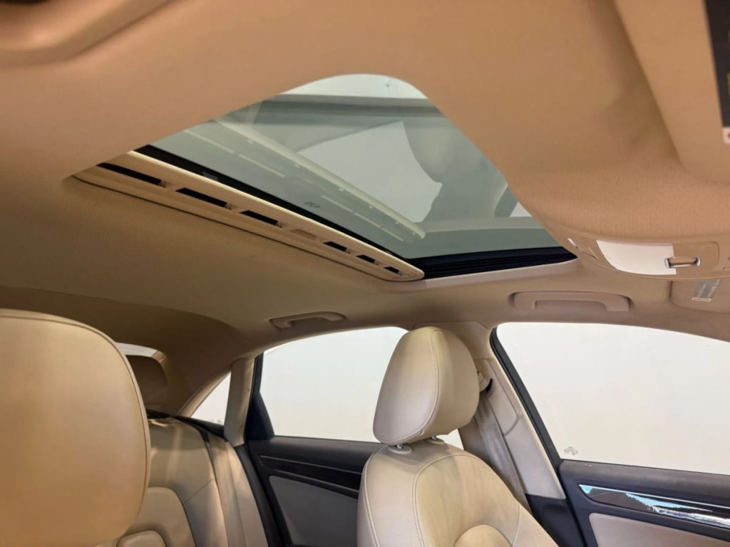 2016 Audi A4 Image 24