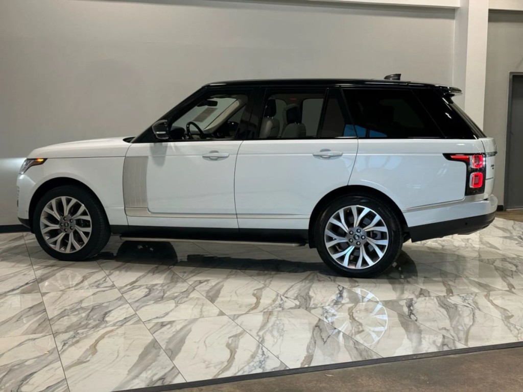 2020 Land Rover Range Rover Image 9