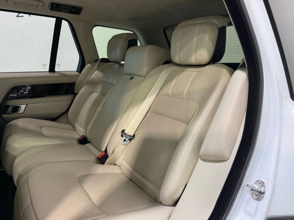 2020 Land Rover Range Rover Image 24