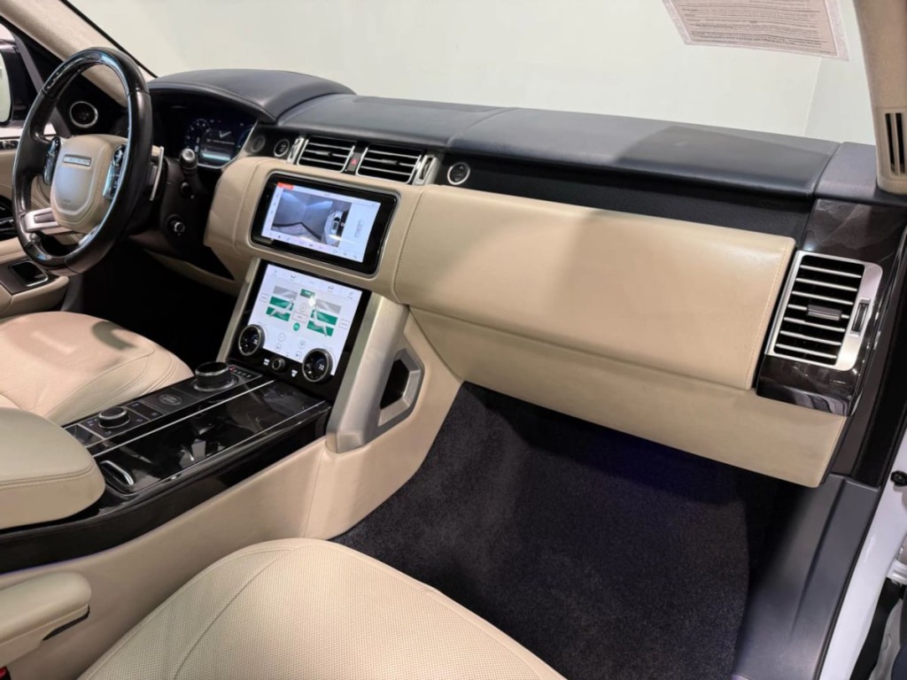 2020 Land Rover Range Rover Image 26